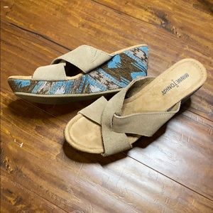 Minnetonka Kylie Slide Taupe Suede Baja Fabric